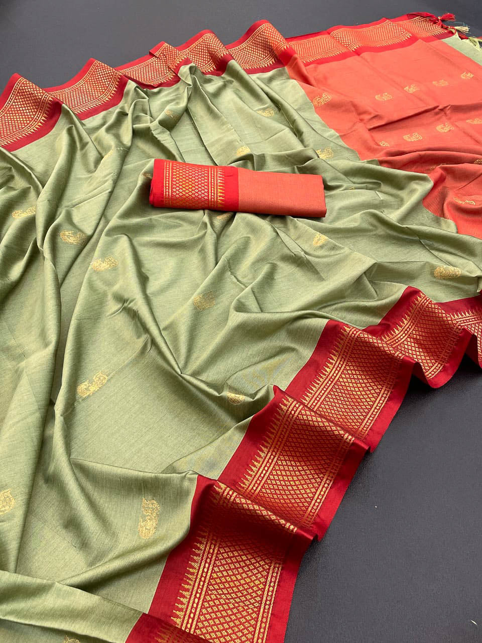 Kalyani Cotton Single Zari Border Sarees